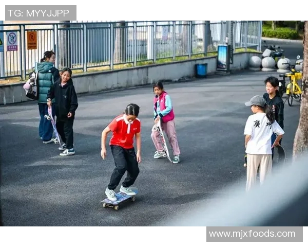 广州滑板队勇夺全国滑板速度排行榜第二名展现出色实力