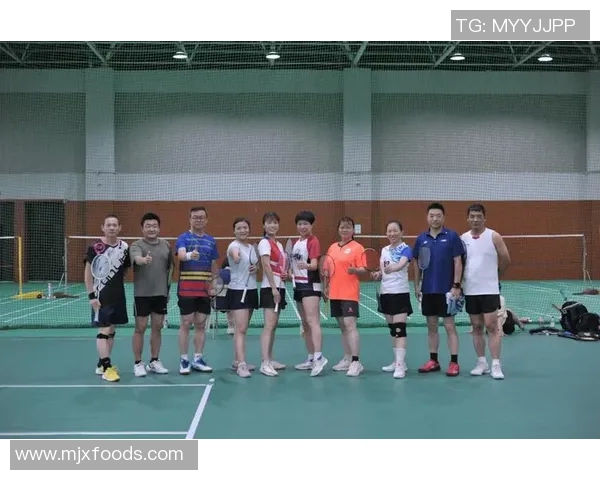 武汉羽毛球队荣登羽毛球状态排行榜首位展现强劲实力与团队凝聚力