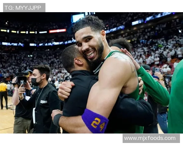 塔图姆60分缅怀科比绿军逆转尼克斯创历史新高