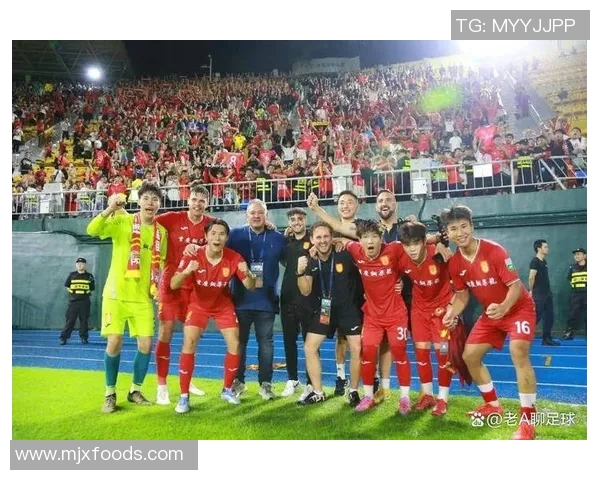 重庆足球队实力变革引发热议球迷期待新篇章的崛起与挑战 重庆足球队实力变革引发热议球迷期待新篇章的崛起与挑战